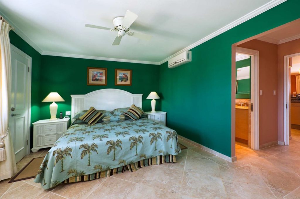 Sapphire Beach 112